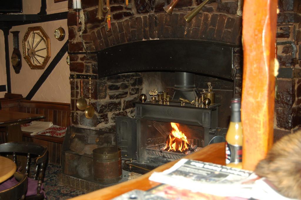 The Mitre Inn Witheridge Exteriör bild