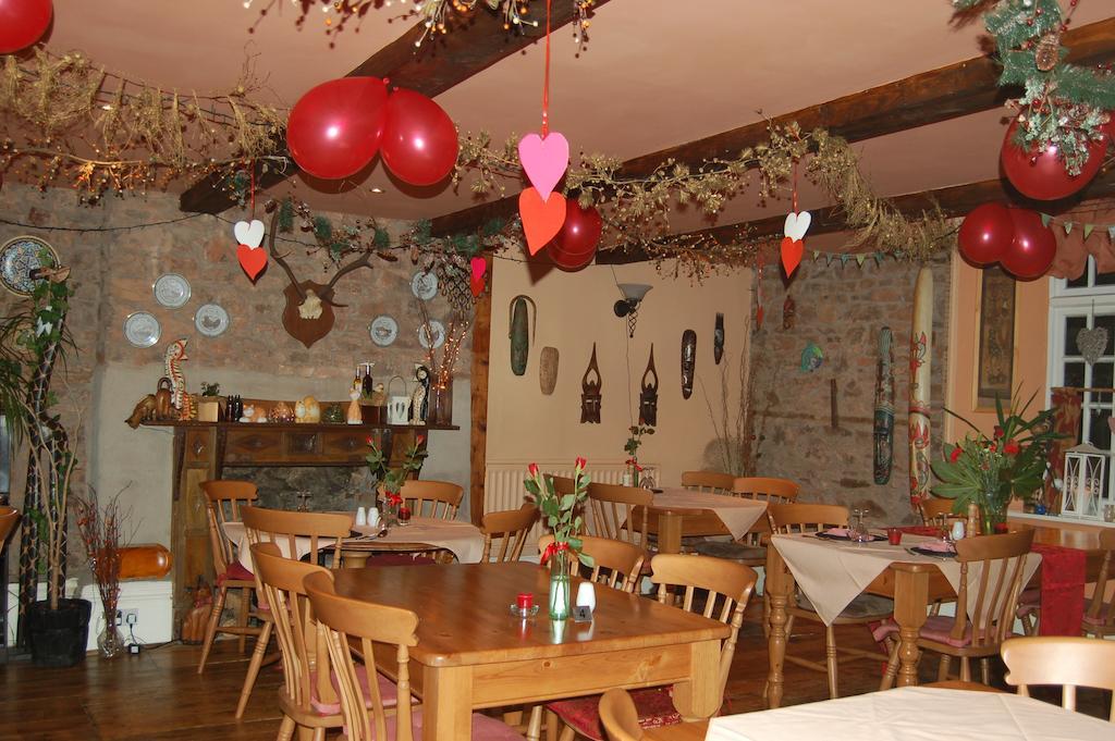The Mitre Inn Witheridge Exteriör bild